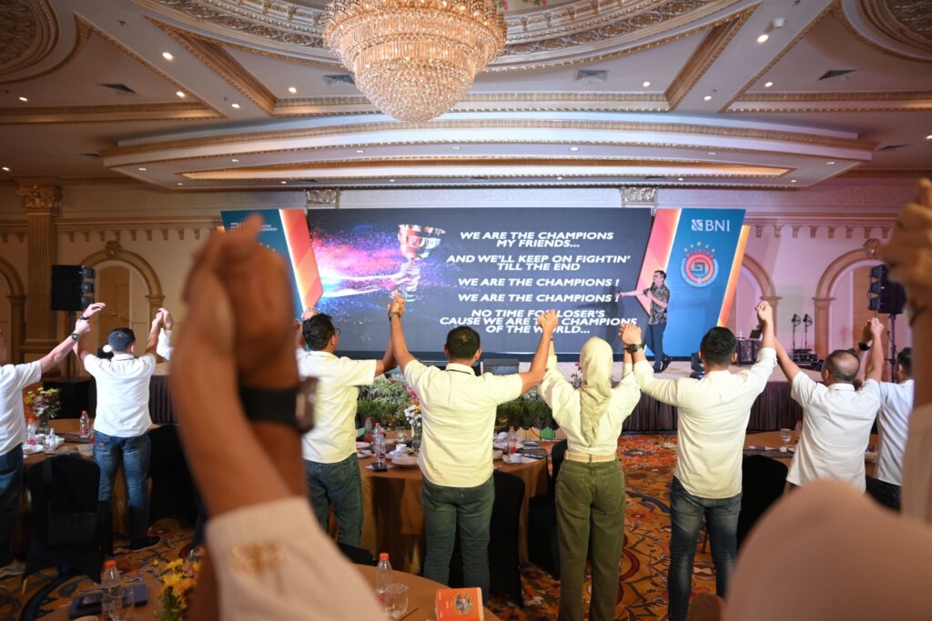 Motivator Surabaya memberikan workshop self improvement bagi karyawan perusahaan